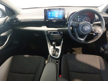 Used Toyota Yaris 2024 for sale - 78688501: Photo