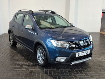 Used Dacia Sandero Stepway 2017 for sale - 79817231: Photo