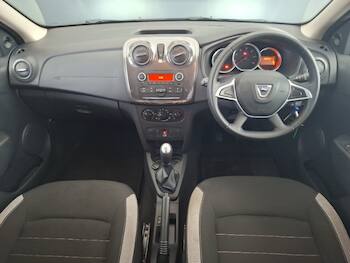 Used Dacia Sandero Stepway 2017 for sale - 79817231: Photo