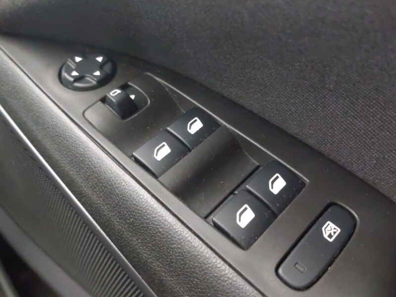 Used Vauxhall Crossland 2021 for sale - 77933581: Photo 17