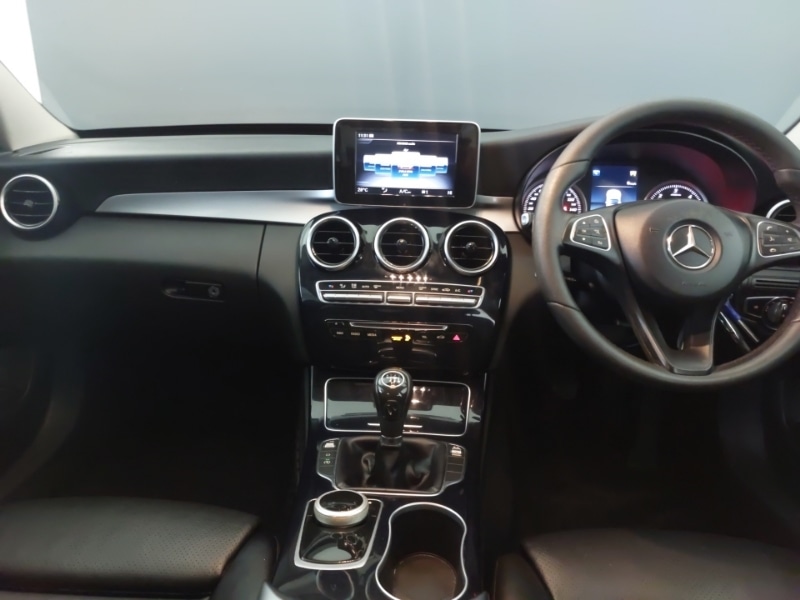 Used Mercedes-Benz C Class 2018 for sale - 77234747: Photo 2