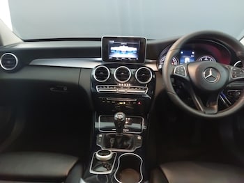 Used Mercedes-Benz C Class 2018 for sale - 77234747: Photo