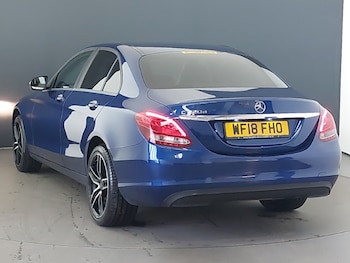 Used Mercedes-Benz C Class 2018 for sale - 77234747: Photo