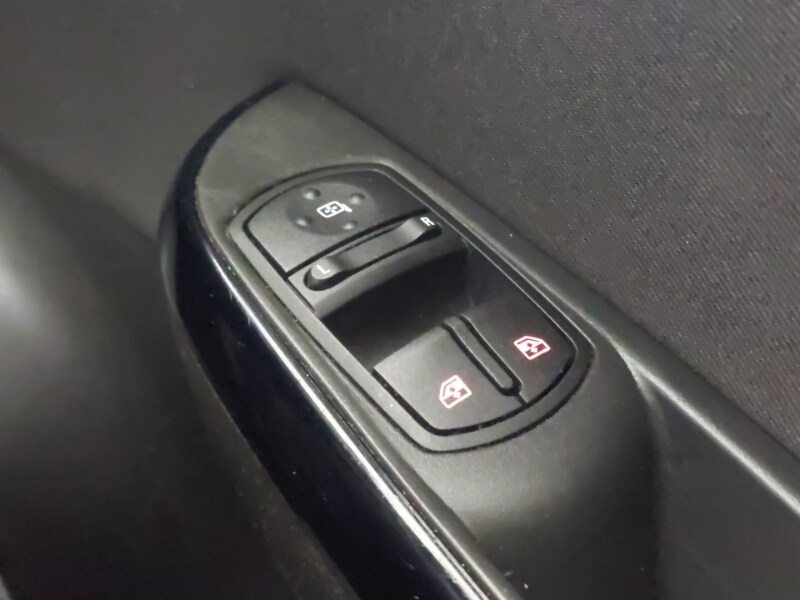 Used Vauxhall Corsa 2018 for sale - 77761505: Photo 18