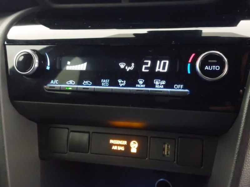 Used Toyota Yaris Cross 2023 for sale - 77338421: Photo 16