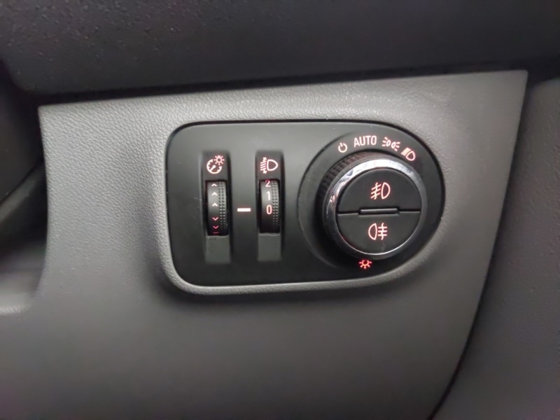 Used Vauxhall Corsa 2016 for sale - 78133017: Photo 17