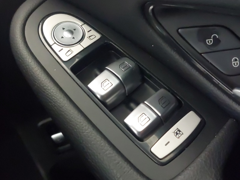 Used Mercedes-Benz GLC 2019 for sale - 77852635: Photo 15