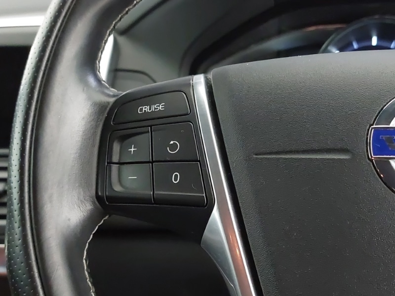 Used Volvo XC60 2015 for sale - 77576825: Photo 14