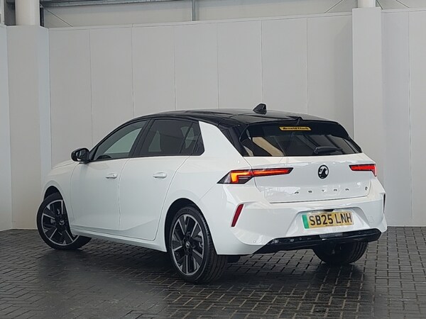 Used Vauxhall Astra 2025 for sale - 75332706: Photo 3