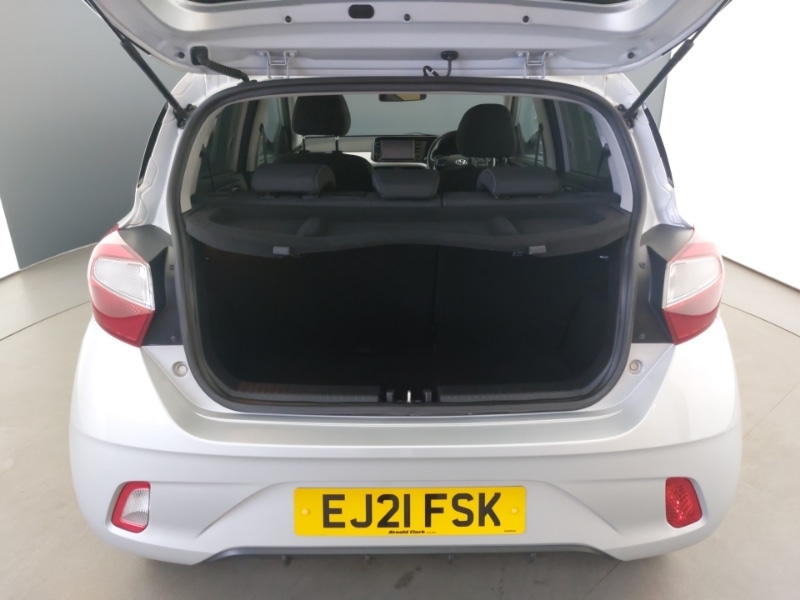 Used Hyundai i10 2021 for sale - 76613850: Photo 8