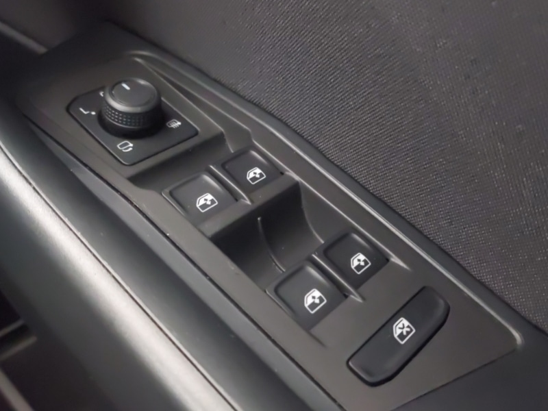 Used Volkswagen T-Roc 2024 for sale - 76120947: Photo 18