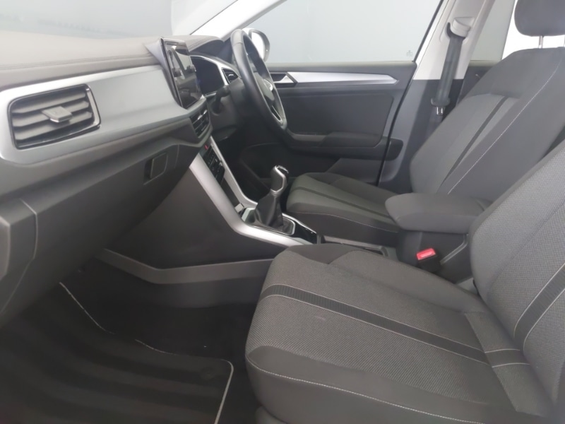 Used Volkswagen T-Roc 2024 for sale - 76120947: Photo 5