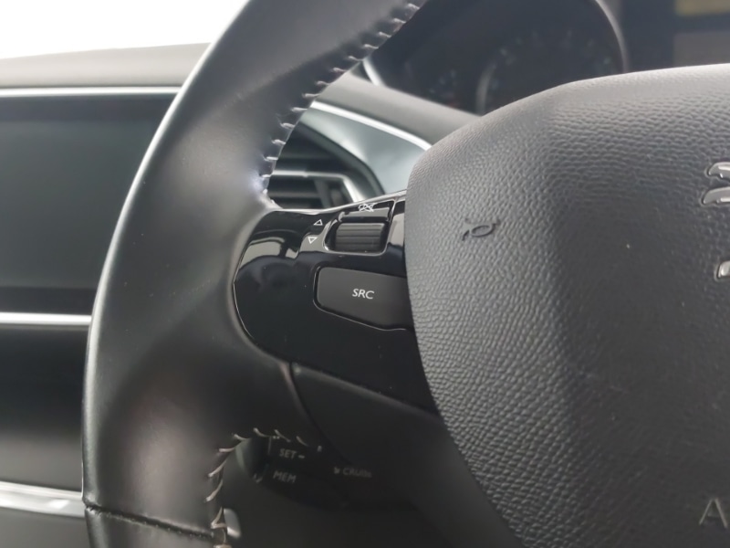 Used Peugeot 308 2015 for sale - 76465236: Photo 14