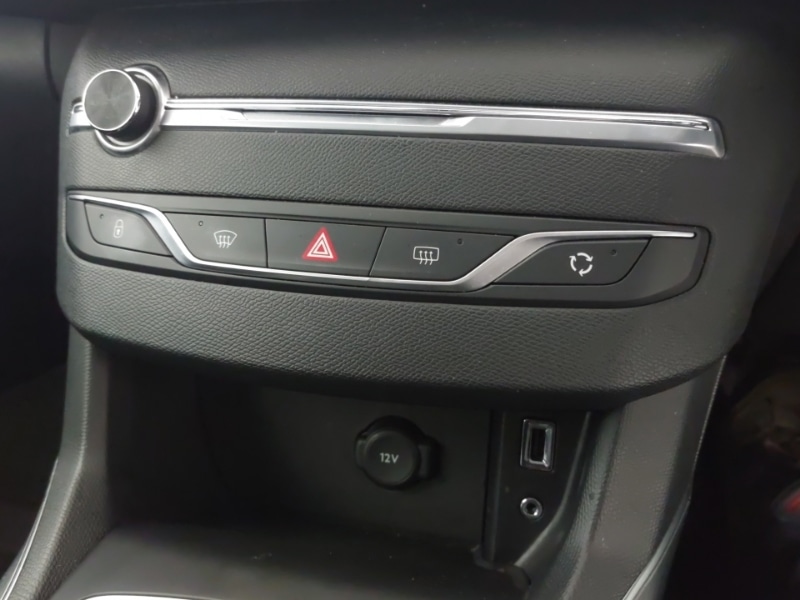 Used Peugeot 308 2015 for sale - 76465236: Photo 15