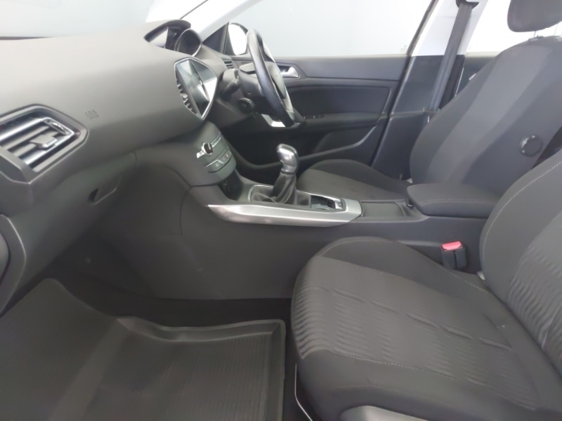 Used Peugeot 308 2015 for sale - 76465236: Photo 5