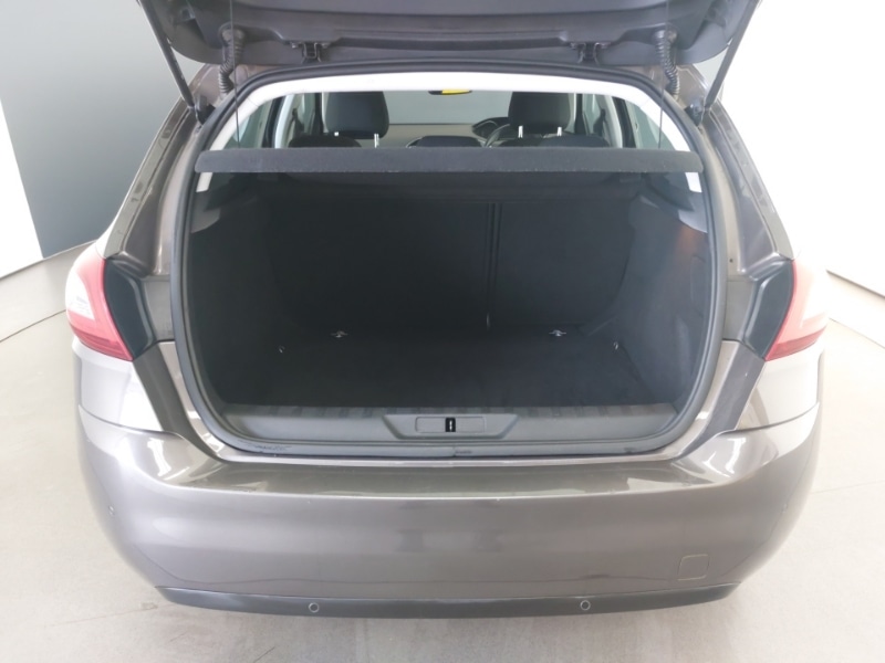 Used Peugeot 308 2015 for sale - 76465236: Photo 8