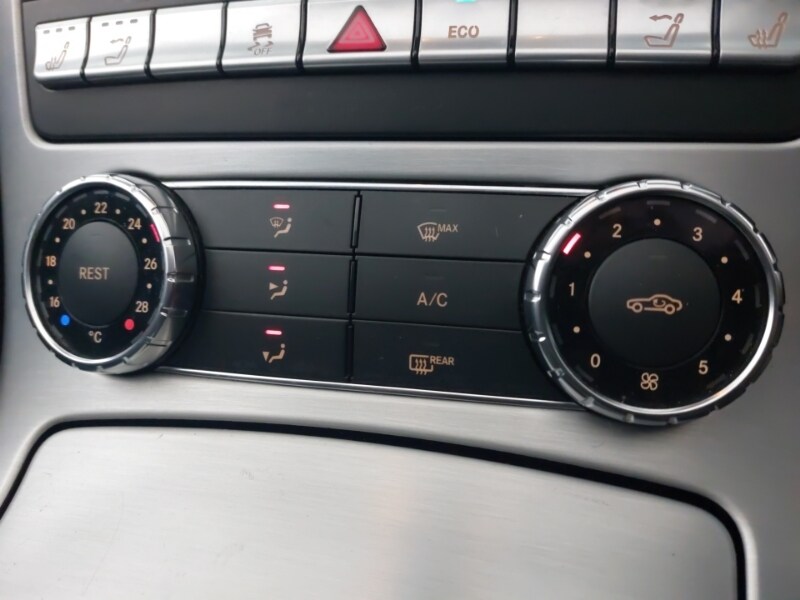 Used Mercedes-Benz SLK 2013 for sale - 77300088: Photo 16