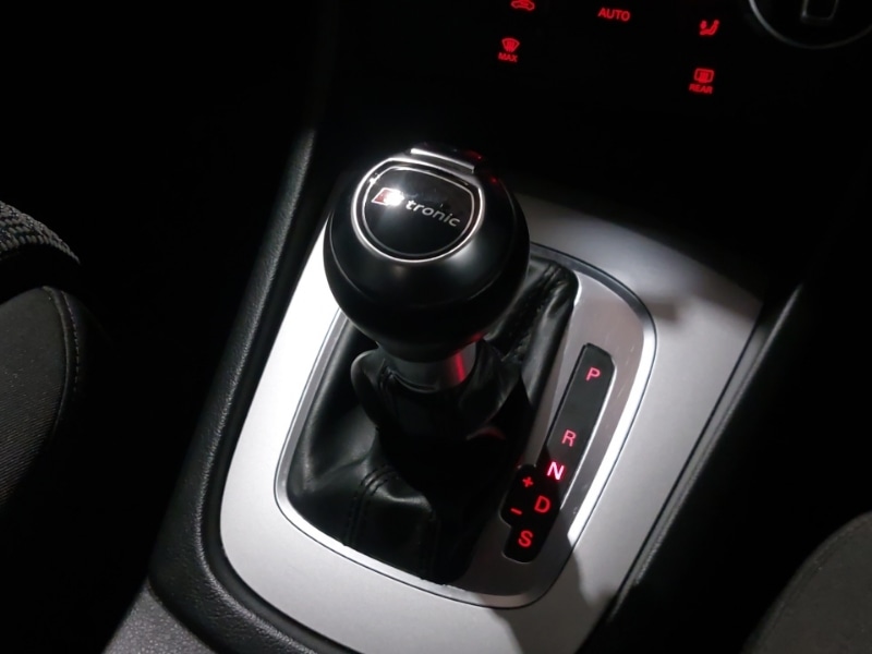 Used Audi Q3 2018 for sale - 76639454: Photo 15