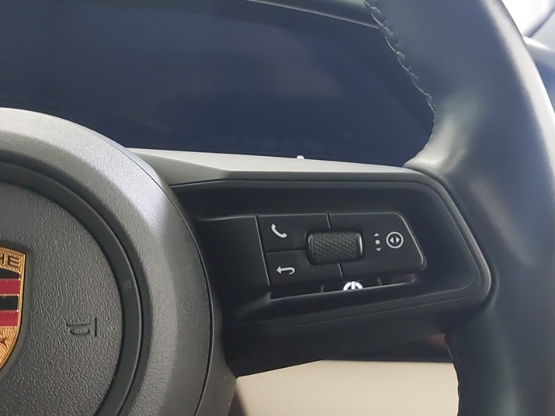 Used Porsche Taycan 2021 for sale - 77623678: Photo 13