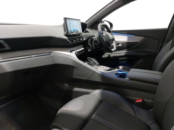 Used Peugeot 5008 2023 for sale - 76208476: Photo 5