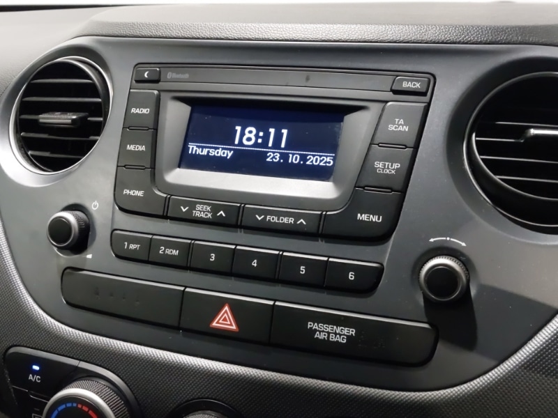 Used Hyundai i10 2017 for sale - 76365615: Photo 10