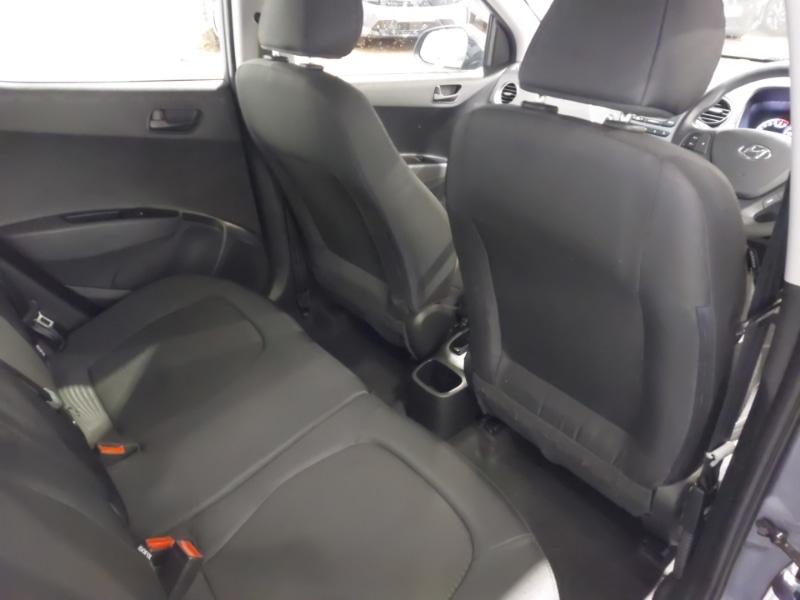 Used Hyundai i10 2017 for sale - 76365615: Photo 14