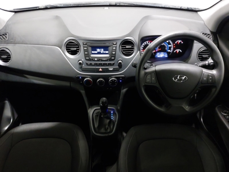 Used Hyundai i10 2017 for sale - 76365615: Photo 2