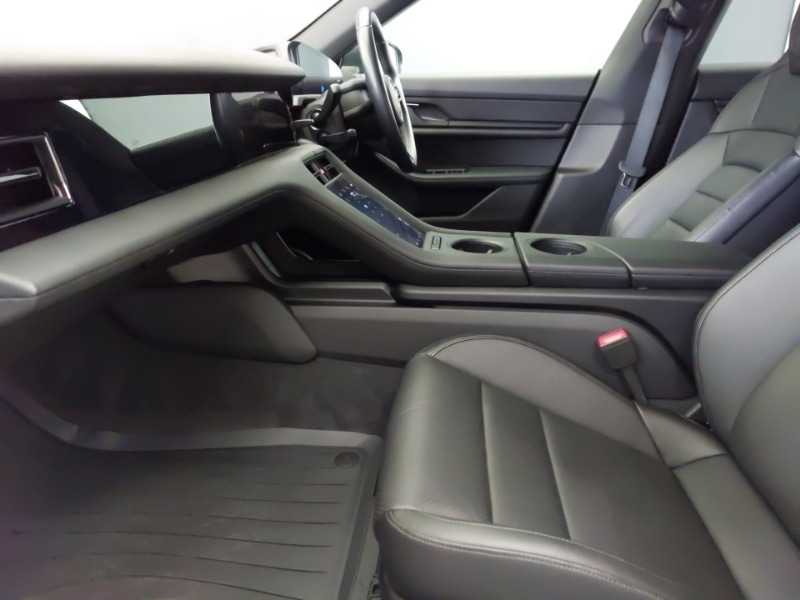 Used Porsche Taycan 2021 for sale - 77652213: Photo 5