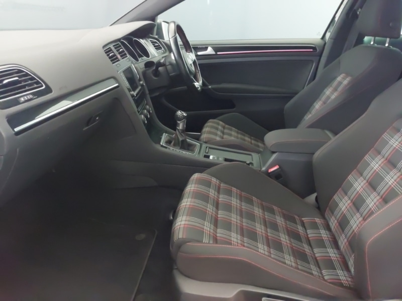 Used Volkswagen Golf 2016 for sale - 76169671: Photo 5