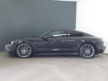 Used Porsche Taycan 2021 for sale - 77632734: Photo