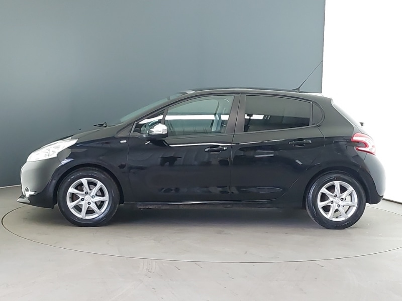 Used Peugeot 208 2015 for sale - 77852664: Photo 4