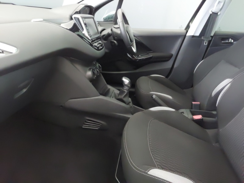 Used Peugeot 208 2015 for sale - 77852664: Photo 5