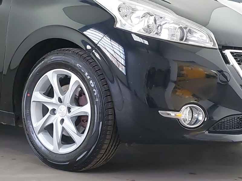 Used Peugeot 208 2015 for sale - 77852664: Photo 9