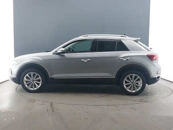 Used Volkswagen T-Roc 2023 for sale - 77304382: Photo