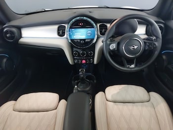 Used MINI Hatch 2023 for sale - 78317951: Photo