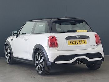 Used MINI Hatch 2023 for sale - 78317951: Photo
