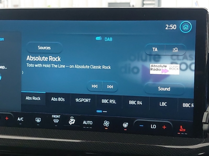 Used Ford Focus 2023 for sale - 78033359: Photo 16