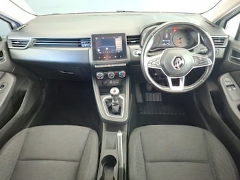 Used Renault Clio 2020 for sale - 79610507: Photo