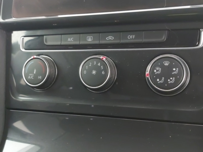 Used Volkswagen Golf 2017 for sale - 77999424: Photo 15