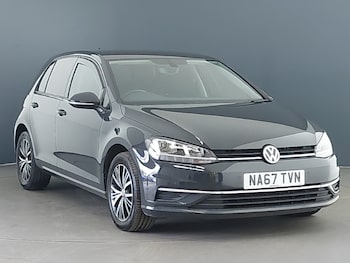 Used Volkswagen Golf 2017 for sale - 77999424: Photo