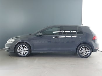 Used Volkswagen Golf 2017 for sale - 77999424: Photo