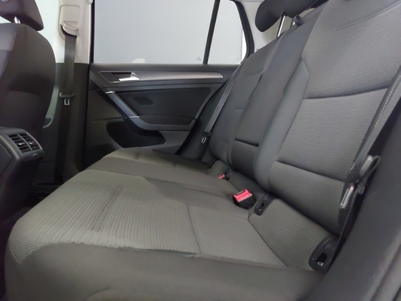 Used Volkswagen Golf 2017 for sale - 77999424: Photo 6