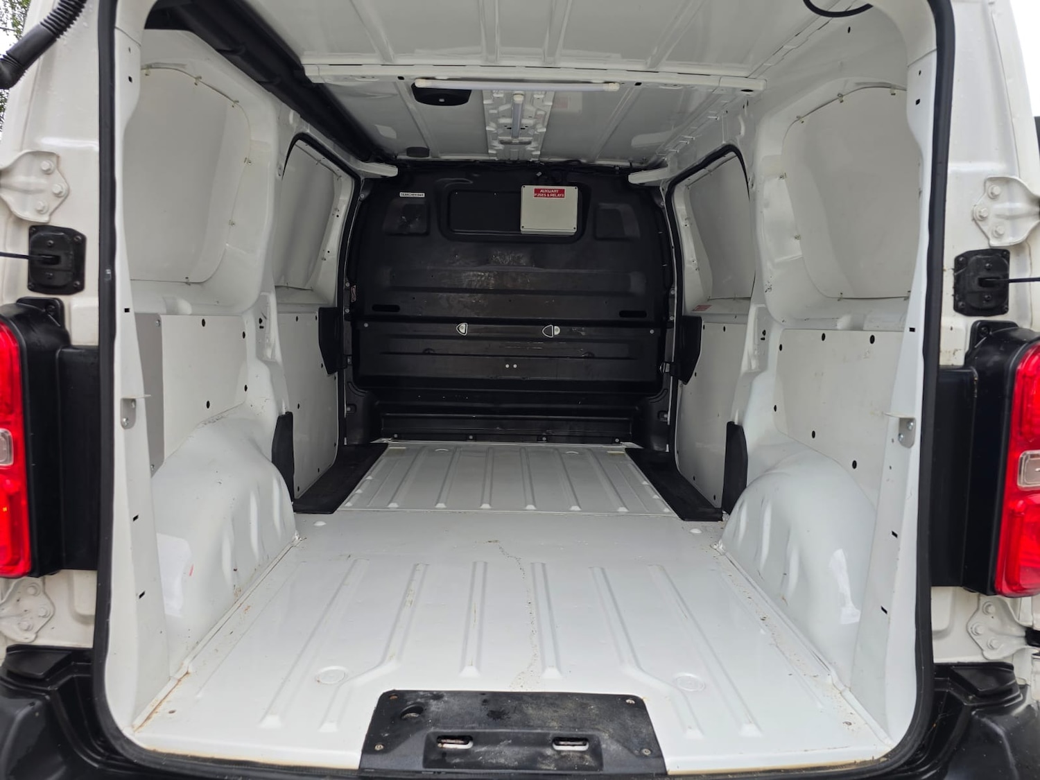 Used Vauxhall Vivaro 2019 for sale - 75486890: Photo 13