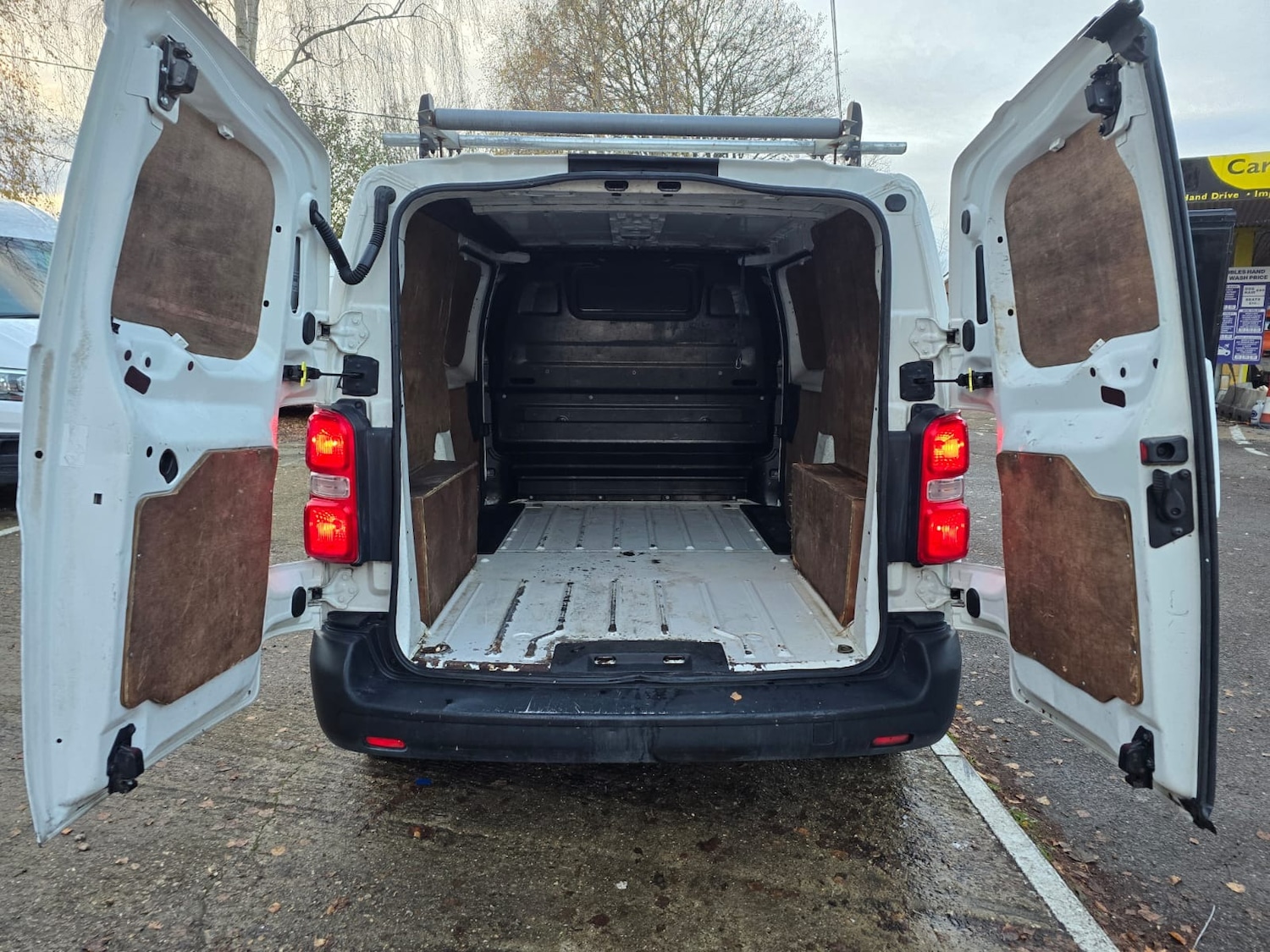 Used Peugeot Expert 2017 for sale - 77931909: Photo 12