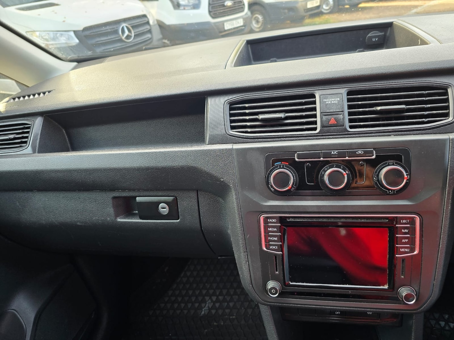 Used Volkswagen Caddy Maxi 2017 for sale - 76437332: Photo 19