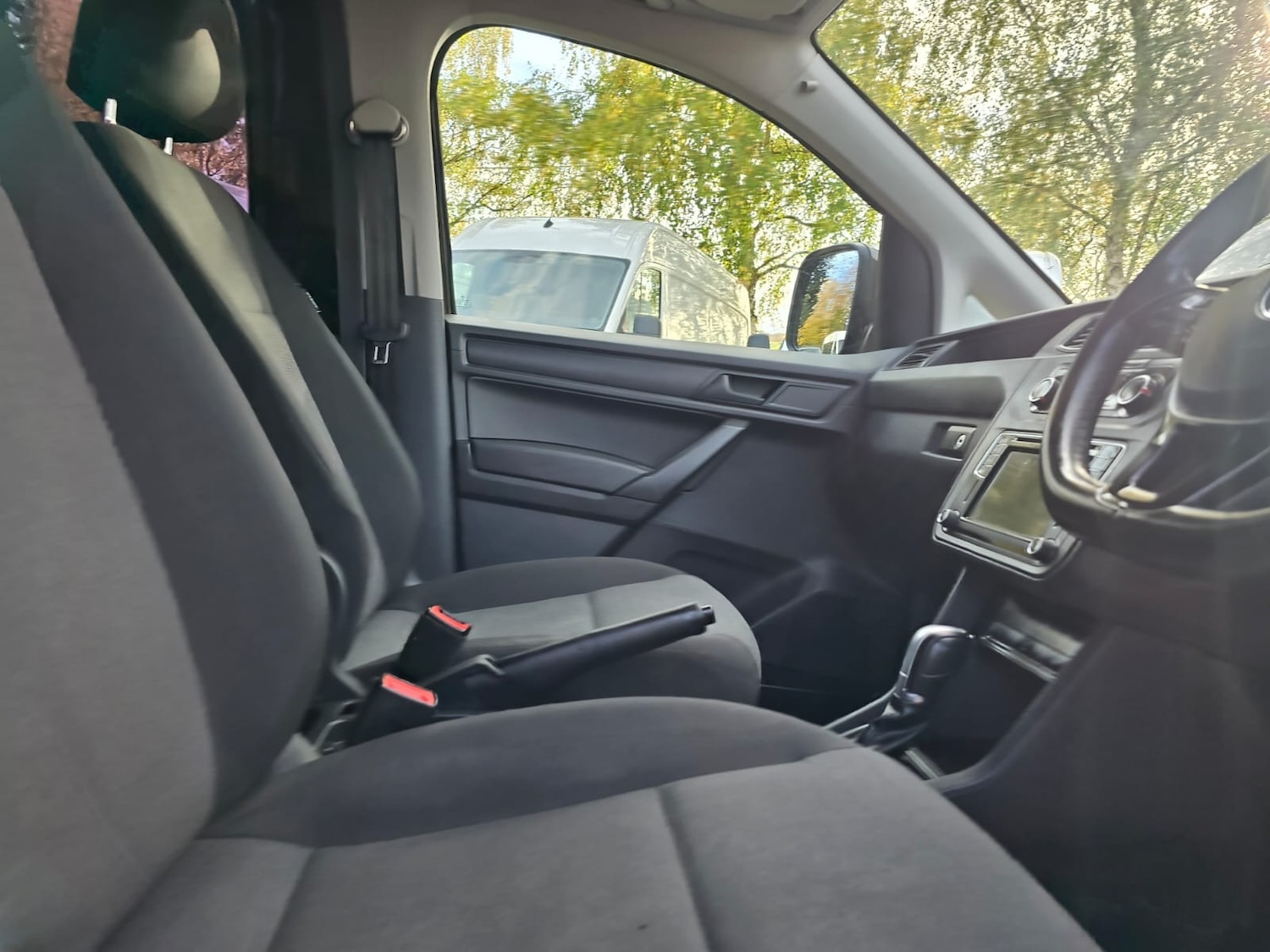 Used Volkswagen Caddy Maxi 2017 for sale - 76437332: Photo 23