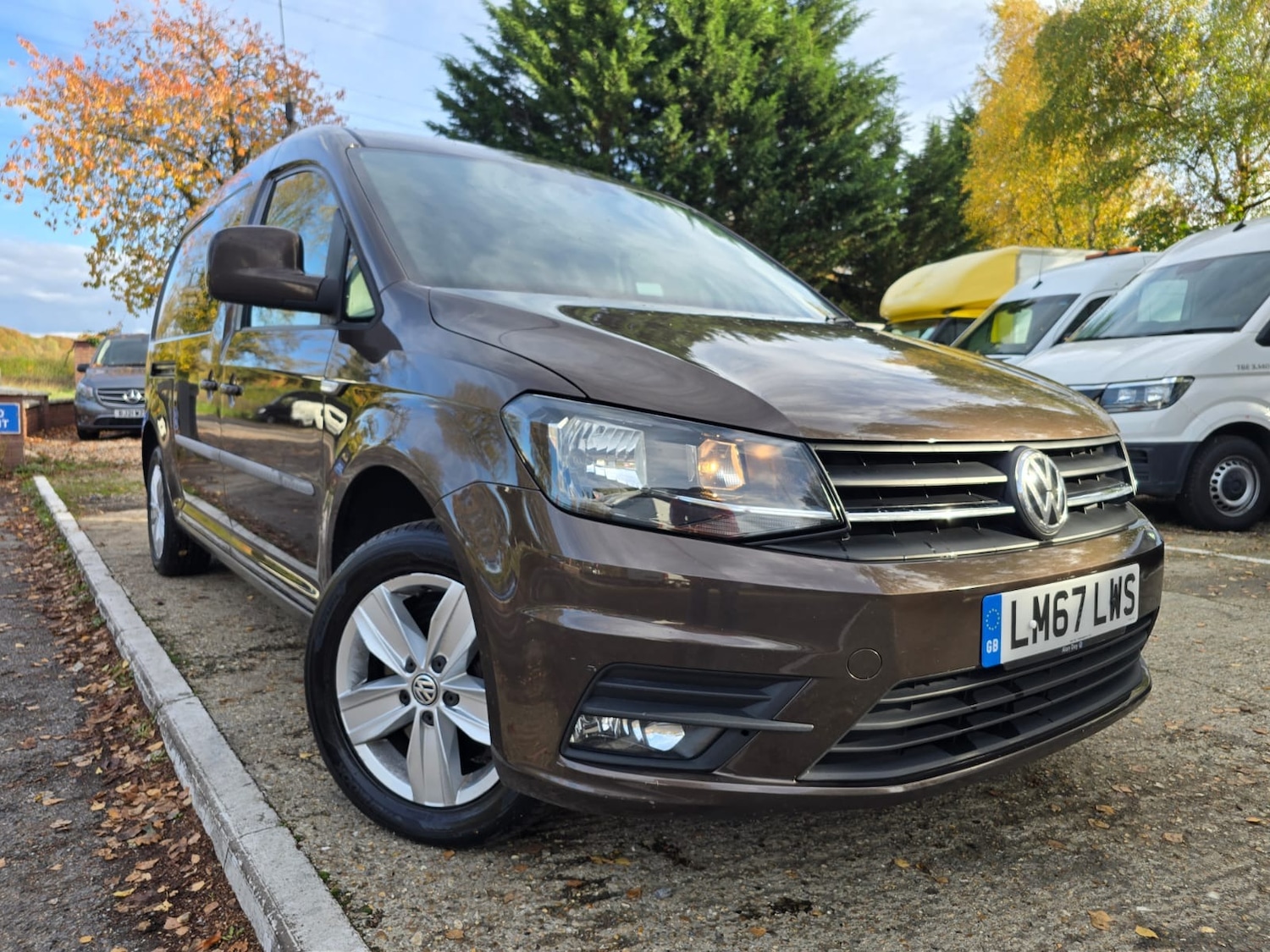 Used Volkswagen Caddy Maxi 2017 for sale - 76437332: Photo 5
