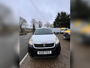 Used Peugeot Partner 2018 for sale - 77763134: Photo