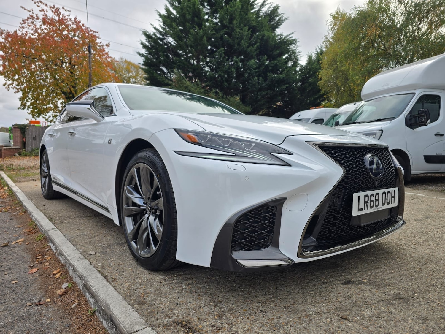 Used Lexus LS 2018 for sale - 76302478: Photo 4