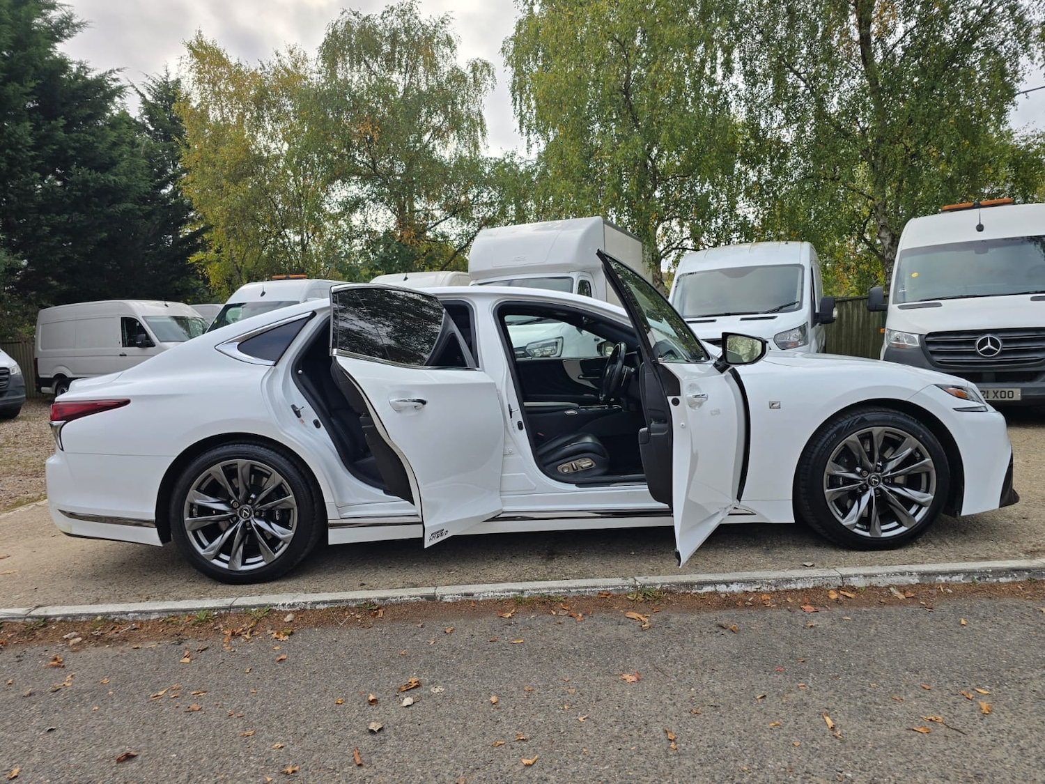 Used Lexus LS 2018 for sale - 76302478: Photo 9